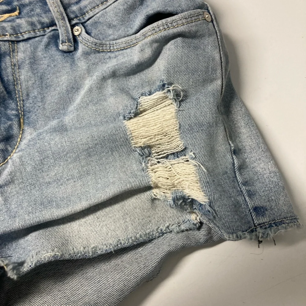 Denizen w26 shortie shorts light wash - Picture 6 of 8